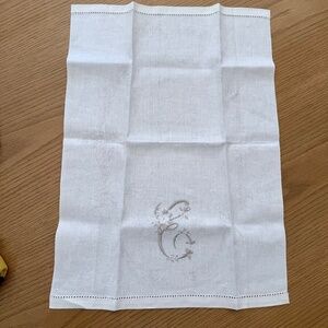 DECORTIVE HAND TOWEL